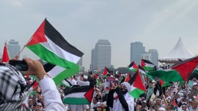 Aksi Pro Palestina di Kawasan Patung Kuda Monas