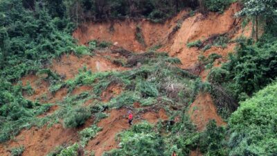 Longsor di Solok Sumbar: 15 Tewas, 25 Orang Masih Tertimbun