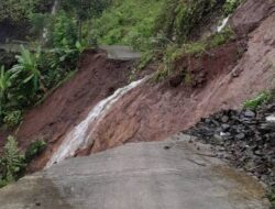 Hujan Turun, Tanah Longsor Melanda Garut