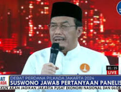 RK Peluk Suswono Lantaran Gagal Tuntaskan Pantun