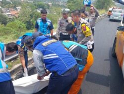 Mobil Rombongan MTQ Kecelakaan di Tol Ungaran, 4 Pelajar Tewas