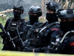 Sosok Terduga Teroris yang Ditangkap Densus 88 AT di Tasikmalaya