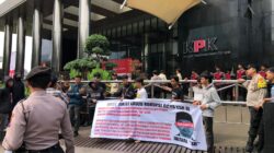 Puluhan Mahasiswa Desak KPK Usut Dugaan Korupsi Dana CSR BI dan OJK yang Libatkan Bahtra Banong